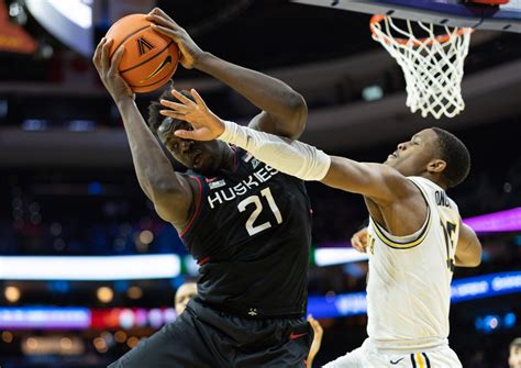 iona vs uconn prediction|uconn vs iona experts picks.